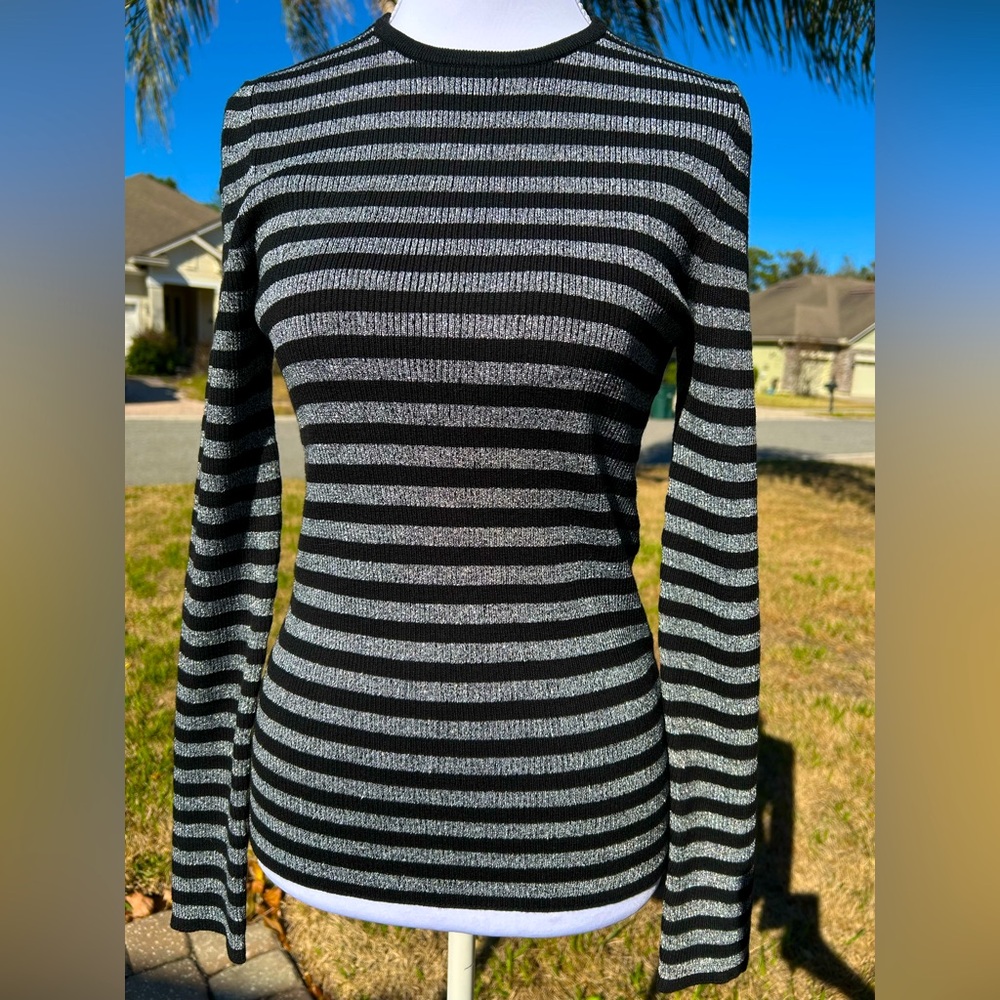 Nwta-K-R-I-S Black & Brushed Silver Steel Metallic Striped Sweater